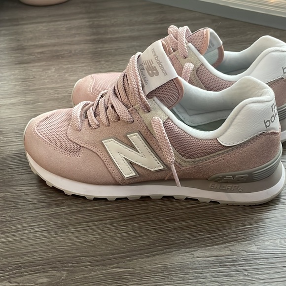 New Balance Sneakers - Picture 3 of 6
